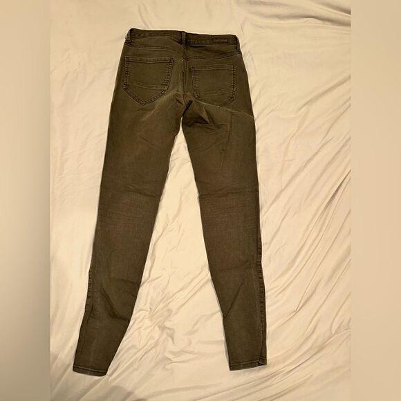 Olive army green pants women’s size 2 jeans - Picture 6 of 6